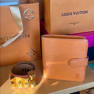 Authentic Louis Vuitton Epi Leather Wallet